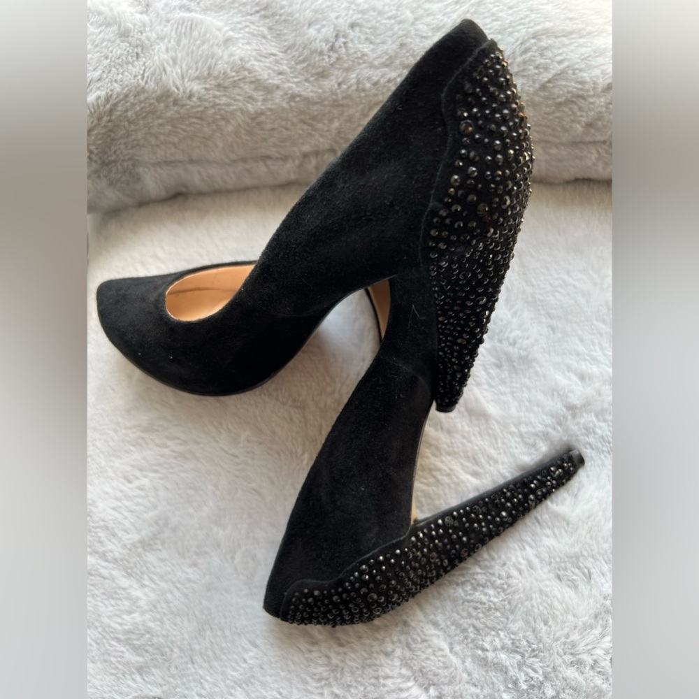 Nine West Black suade heel with detail